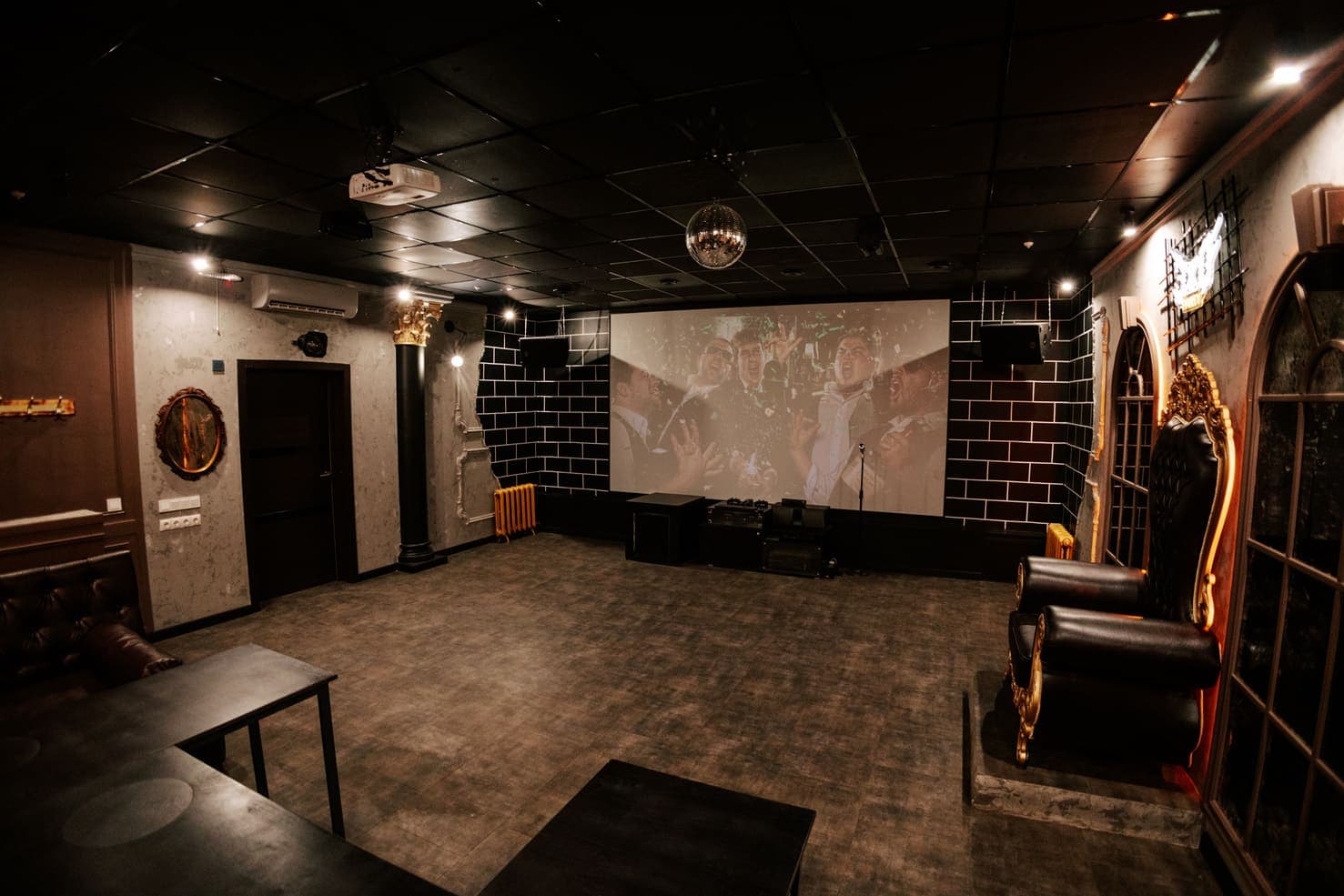 Зал «LOFT HALL» на Взлётка — 50м², до 30 гостей
